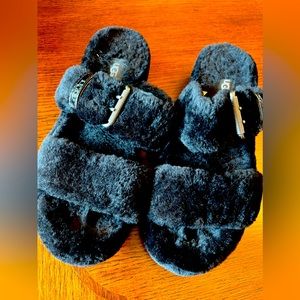 Black UGG slide ons